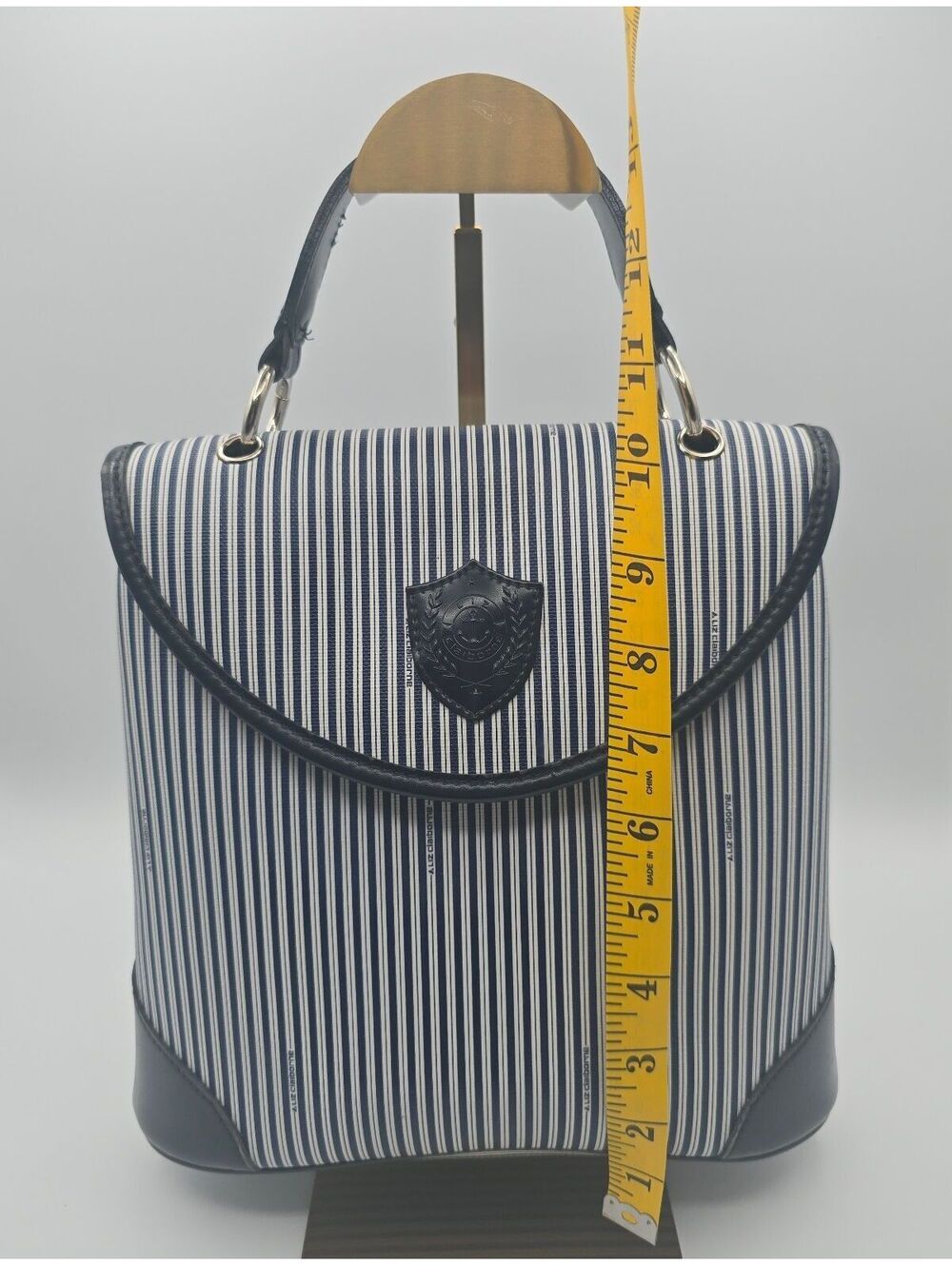 Vintage LIZ by Liz Claiborne Navy & White Striped Faux Leather Nautical Handbag - Picture 3 of 14